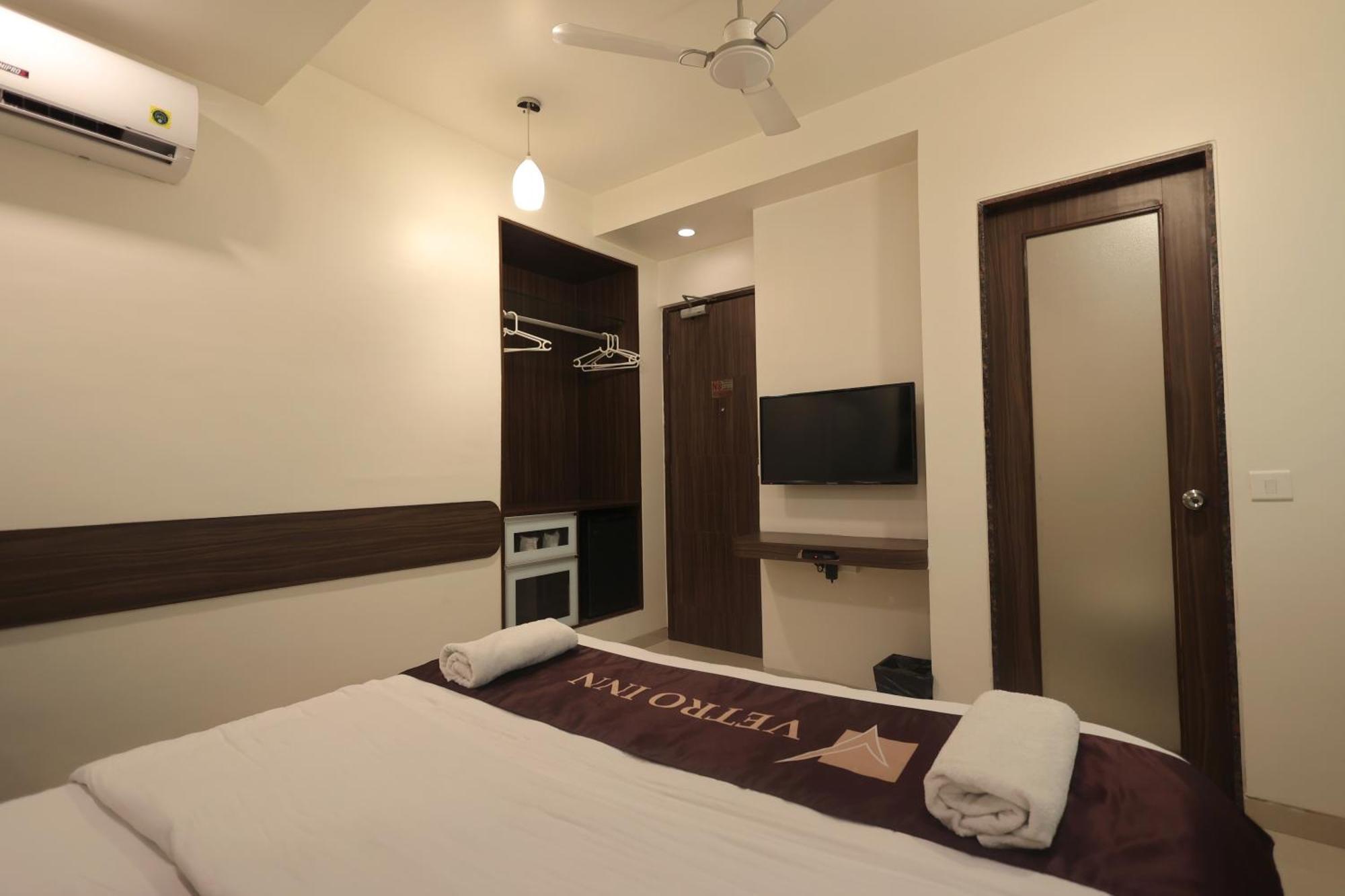 Hotel Vetro Inn Surat Luaran gambar