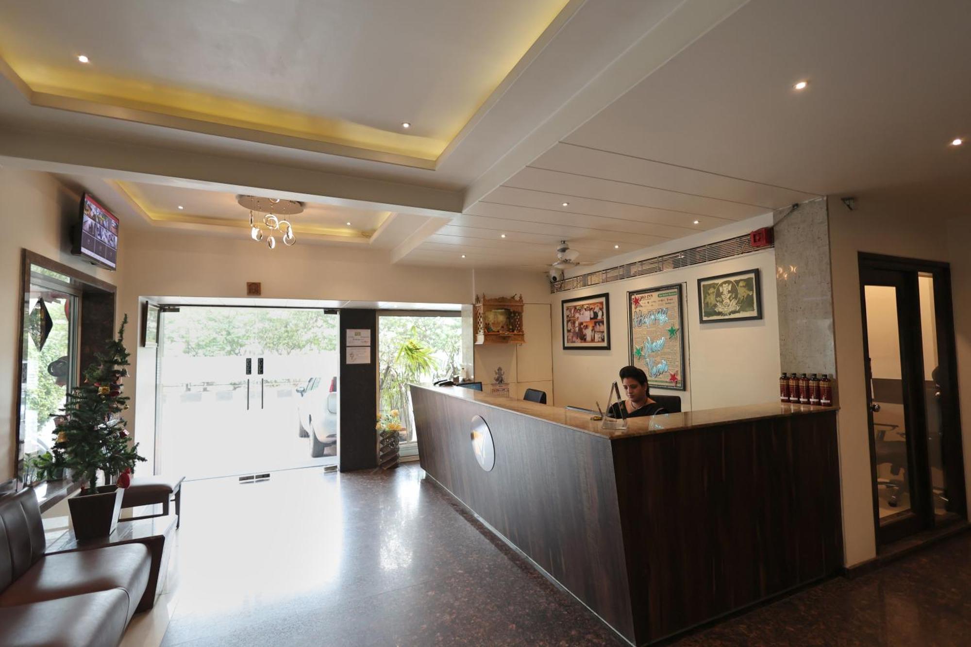 Hotel Vetro Inn Surat Luaran gambar